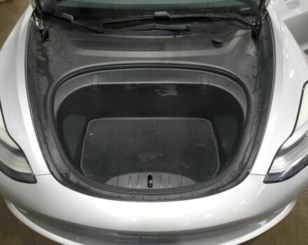 Тесла Модель 3 2018 в Киеве на Automoto.ua Серый Тесла Модель 3, объемом двигателя 0 л и пробегом 64 тыс. км за 3800 $, фото 11 на Automoto.ua