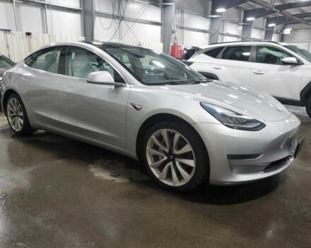 Тесла Модель 3 2018 в Киеве на Automoto.ua Серый Тесла Модель 3, объемом двигателя 0 л и пробегом 64 тыс. км за 3800 $, фото 3 на Automoto.ua