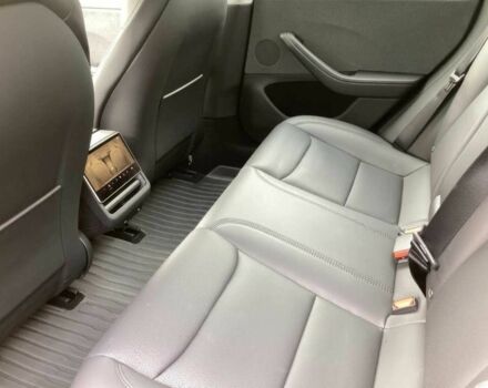 Серый Тесла Модель 3, объемом двигателя 0 л и пробегом 9 тыс. км за 17000 $, фото 10 на Automoto.ua