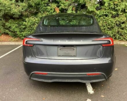 Серый Тесла Модель 3, объемом двигателя 0 л и пробегом 9 тыс. км за 17000 $, фото 3 на Automoto.ua