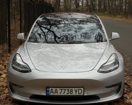 Серый Тесла Модель 3, объемом двигателя 0 л и пробегом 167 тыс. км за 16000 $, фото 1 на Automoto.ua