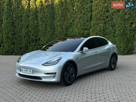 Серый Тесла Модель 3, объемом двигателя 0 л и пробегом 145 тыс. км за 14999 $, фото 1 на Automoto.ua