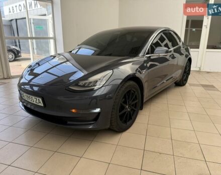 Серый Тесла Модель 3, объемом двигателя 0 л и пробегом 200 тыс. км за 15900 $, фото 1 на Automoto.ua