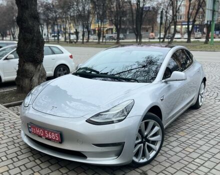 Серый Тесла Модель 3, объемом двигателя 0 л и пробегом 230 тыс. км за 13800 $, фото 1 на Automoto.ua