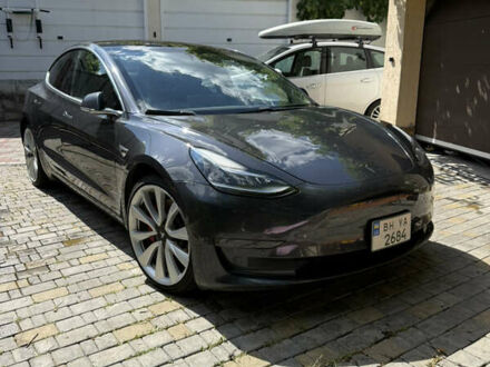 Серый Тесла Модель 3, объемом двигателя 0 л и пробегом 93 тыс. км за 18500 $, фото 1 на Automoto.ua