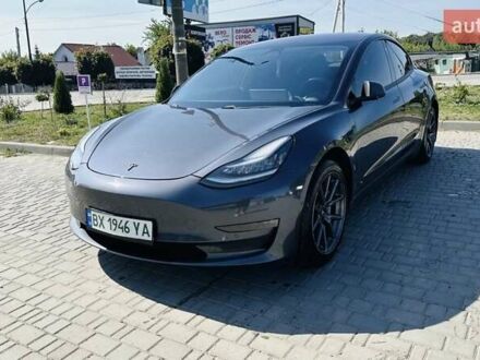 Тесла Модель 3 2018 у Дунаевцах на Automoto.ua Сірий Тесла Модель 3, об'ємом двигуна 0 л та пробігом 60 тис. км за 22000 $, фото 1 на Automoto.ua