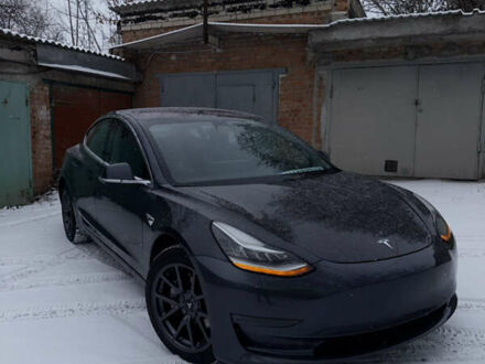 Серый Тесла Модель 3, объемом двигателя 0 л и пробегом 150 тыс. км за 16500 $, фото 1 на Automoto.ua