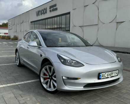 Серый Тесла Модель 3, объемом двигателя 0 л и пробегом 165 тыс. км за 15900 $, фото 1 на Automoto.ua