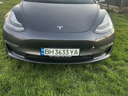 Серый Тесла Модель 3, объемом двигателя 0 л и пробегом 100 тыс. км за 15500 $, фото 1 на Automoto.ua