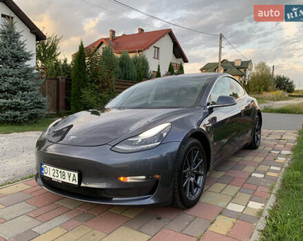 Серый Тесла Модель 3, объемом двигателя 0 л и пробегом 90 тыс. км за 16900 $, фото 1 на Automoto.ua