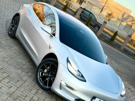 Серый Тесла Модель 3, объемом двигателя 0 л и пробегом 193 тыс. км за 16000 $, фото 1 на Automoto.ua