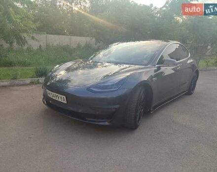 Серый Тесла Модель 3, объемом двигателя 0 л и пробегом 118 тыс. км за 21900 $, фото 1 на Automoto.ua