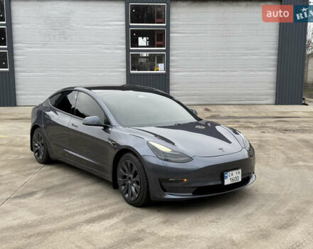 Серый Тесла Модель 3, объемом двигателя 0 л и пробегом 155 тыс. км за 17999 $, фото 1 на Automoto.ua