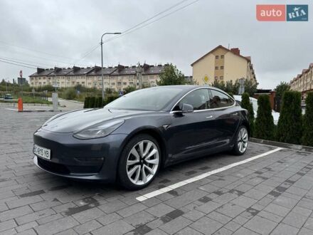 Тесла Модель 3 2018 в Львове на Automoto.ua Серый Тесла Модель 3, объемом двигателя 0 л и пробегом 91 тыс. км за 18350 $, фото 1 на Automoto.ua