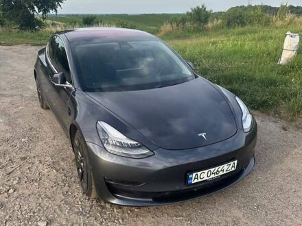 Тесла Модель 3 2018 в Луцке на Automoto.ua Серый Тесла Модель 3, объемом двигателя 0 л и пробегом 143 тыс. км за 15400 $, фото 1 на Automoto.ua