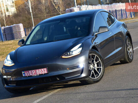 Тесла Модель 3 2018 у Дрогобичі на Automoto.ua Сірий Тесла Модель 3, об'ємом двигуна 0 л та пробігом 142 тис. км за 16900 $, фото 1 на Automoto.ua