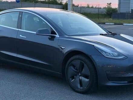 Тесла Модель 3 2018 в Ровно на Automoto.ua Серый Тесла Модель 3, объемом двигателя 0 л и пробегом 250 тыс. км за 12800 $, фото 1 на Automoto.ua
