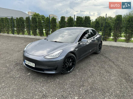 Тесла Модель 3 2018 в Запорожье на Automoto.ua Серый Тесла Модель 3, объемом двигателя 0 л и пробегом 183 тыс. км за 15200 $, фото 1 на Automoto.ua