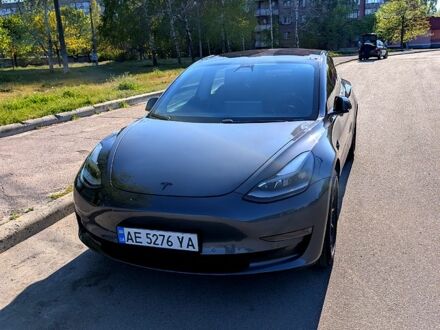 Серый Тесла Модель 3, объемом двигателя 0 л и пробегом 92 тыс. км за 18500 $, фото 1 на Automoto.ua