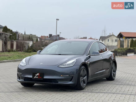 Тесла Модель 3 2018 в Одессе на Automoto.ua Серый Тесла Модель 3, объемом двигателя 0 л и пробегом 32 тыс. км за 20500 $, фото 1 на Automoto.ua