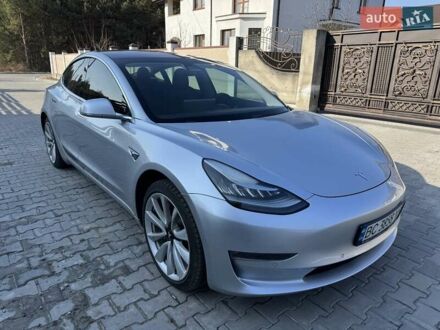 Тесла Модель 3 2018 в Львове на Automoto.ua Серый Тесла Модель 3, объемом двигателя 0 л и пробегом 197 тыс. км за 15750 $, фото 1 на Automoto.ua