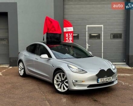 Серый Тесла Модель 3, объемом двигателя 0 л и пробегом 140 тыс. км за 17999 $, фото 1 на Automoto.ua