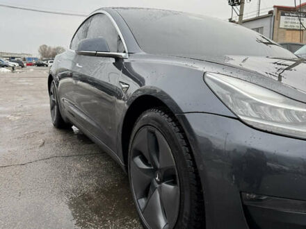 Серый Тесла Модель 3, объемом двигателя 0 л и пробегом 148 тыс. км за 14700 $, фото 1 на Automoto.ua