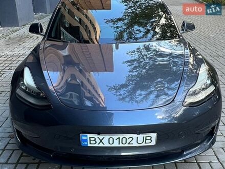Серый Тесла Модель 3, объемом двигателя 0 л и пробегом 107 тыс. км за 15990 $, фото 1 на Automoto.ua
