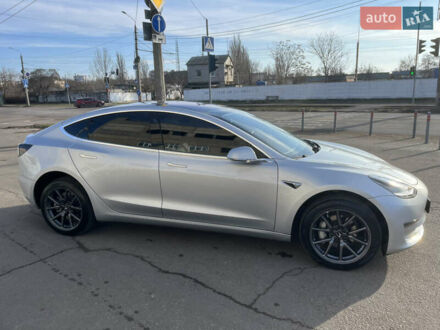 Тесла Модель 3 2018 у Миколаєві на Automoto.ua Сірий Тесла Модель 3, об'ємом двигуна 0 л та пробігом 59 тис. км за 17000 $, фото 1 на Automoto.ua