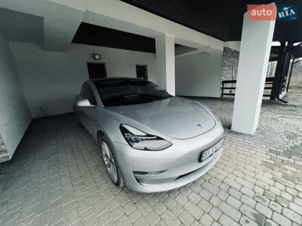 Серый Тесла Модель 3, объемом двигателя 0 л и пробегом 238 тыс. км за 14000 $, фото 1 на Automoto.ua