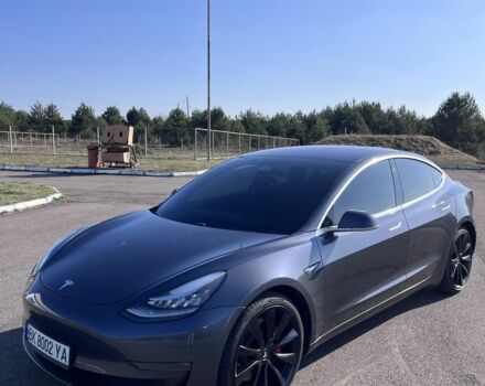 Серый Тесла Модель 3, объемом двигателя 0 л и пробегом 112 тыс. км за 15999 $, фото 1 на Automoto.ua