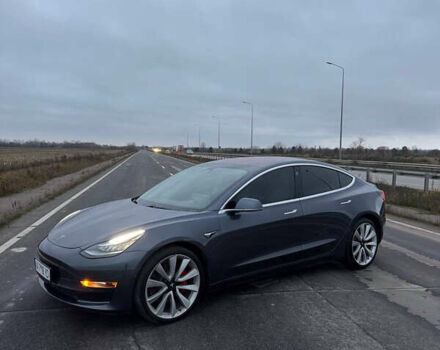 Серый Тесла Модель 3, объемом двигателя 0 л и пробегом 115 тыс. км за 19300 $, фото 1 на Automoto.ua