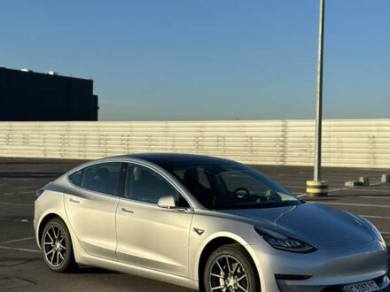 Серый Тесла Модель 3, объемом двигателя 0 л и пробегом 71 тыс. км за 17400 $, фото 1 на Automoto.ua