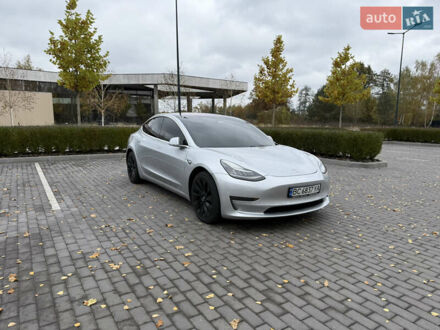 Тесла Модель 3 2018 в Киеве на Automoto.ua Серый Тесла Модель 3, объемом двигателя 0 л и пробегом 100 тыс. км за 17800 $, фото 1 на Automoto.ua