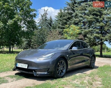 Сірий Тесла Модель 3, об'ємом двигуна 0 л та пробігом 189 тис. км за 15000 $, фото 1 на Automoto.ua