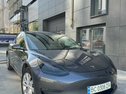 Сірий Тесла Модель 3, об'ємом двигуна 0 л та пробігом 61 тис. км за 22000 $, фото 1 на Automoto.ua