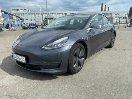 Тесла Модель 3 2018 в Киеве на Automoto.ua Серый Тесла Модель 3, объемом двигателя 0 л и пробегом 88 тыс. км за 16900 $, фото 1 на Automoto.ua