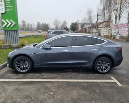 Серый Тесла Модель 3, объемом двигателя 0 л и пробегом 162 тыс. км за 17800 $, фото 1 на Automoto.ua