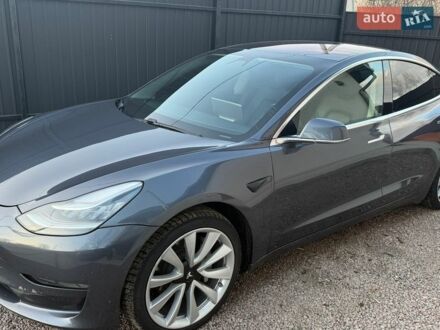 Серый Тесла Модель 3, объемом двигателя 0 л и пробегом 100 тыс. км за 15000 $, фото 1 на Automoto.ua