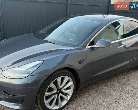 Сірий Тесла Модель 3, об'ємом двигуна 0 л та пробігом 100 тис. км за 15000 $, фото 1 на Automoto.ua