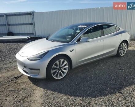 Серый Тесла Модель 3, объемом двигателя 0 л и пробегом 144 тыс. км за 5490 $, фото 1 на Automoto.ua