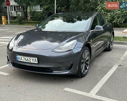 Серый Тесла Модель 3, объемом двигателя 0 л и пробегом 67 тыс. км за 19300 $, фото 1 на Automoto.ua