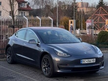 Серый Тесла Модель 3, объемом двигателя 0 л и пробегом 136 тыс. км за 16100 $, фото 1 на Automoto.ua