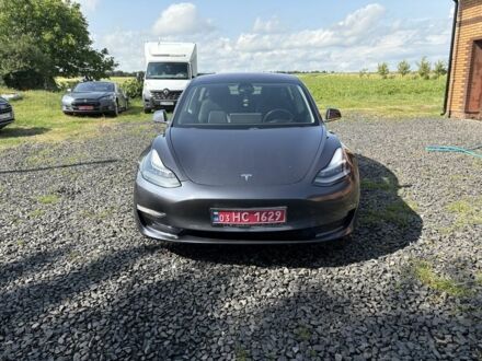 Тесла Модель 3 2018 в Луцке на Automoto.ua Серый Тесла Модель 3, объемом двигателя 0 л и пробегом 91 тыс. км за 17000 $, фото 1 на Automoto.ua