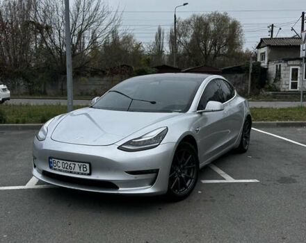 Серый Тесла Модель 3, объемом двигателя 0 л и пробегом 129 тыс. км за 16200 $, фото 1 на Automoto.ua