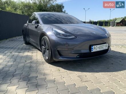 Серый Тесла Модель 3, объемом двигателя 0 л и пробегом 100 тыс. км за 24000 $, фото 1 на Automoto.ua