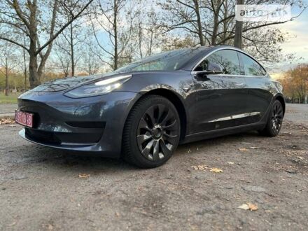 Серый Тесла Модель 3, объемом двигателя 0 л и пробегом 72 тыс. км за 26900 $, фото 1 на Automoto.ua
