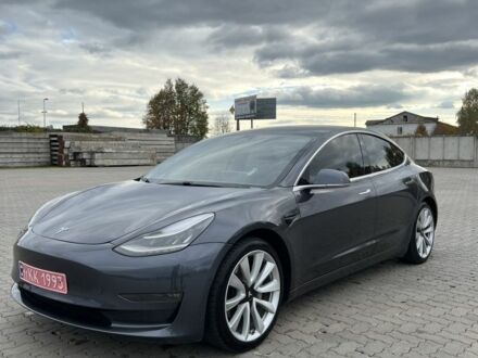 Тесла Модель 3 2019 в Сарнах на Automoto.ua Серый Тесла Модель 3, объемом двигателя 0 л и пробегом 102 тыс. км за 16900 $, фото 1 на Automoto.ua