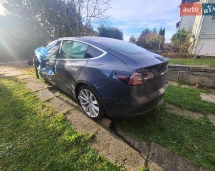 Серый Тесла Модель 3, объемом двигателя 0 л и пробегом 105 тыс. км за 7950 $, фото 1 на Automoto.ua