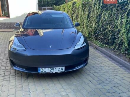 Тесла Модель 3 2019 в Львове на Automoto.ua Серый Тесла Модель 3, объемом двигателя 0 л и пробегом 167 тыс. км за 16700 $, фото 1 на Automoto.ua